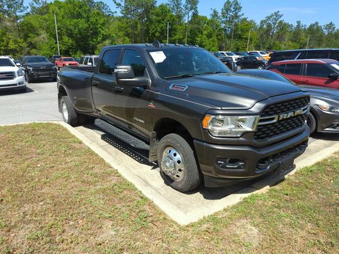 Used 2024 RAM 3500 Big Horn w/ Sport Appearance Package image 2