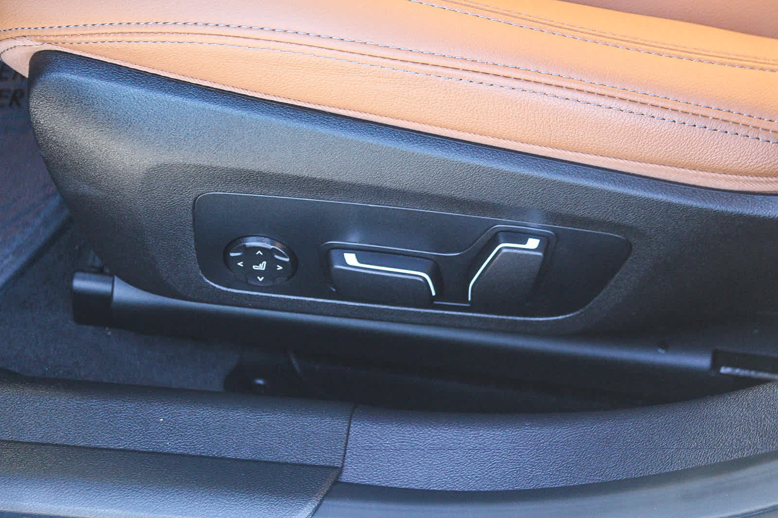 Used 2026 BMW 330i Sedan w/ M Sport Package RWD image 22
