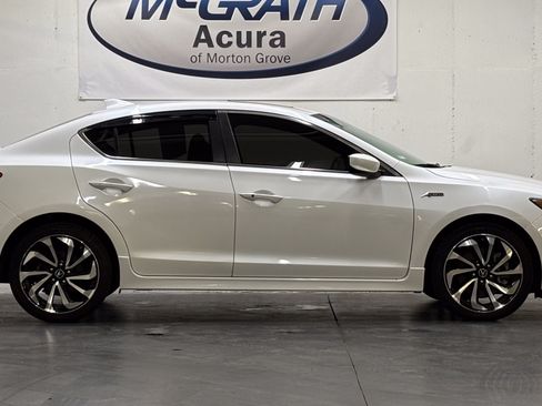 Used 2018 Acura ILX FWD image 3