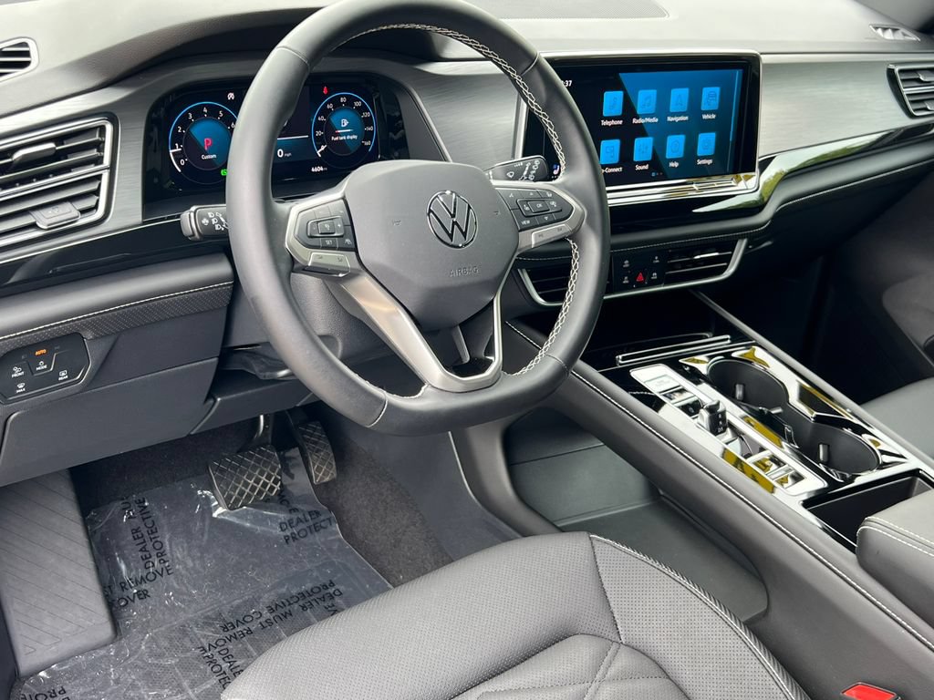 Used 2026 Volkswagen Atlas Cross Sport SE w/ Panoramic Sunroof Package AWD/4WD image 18
