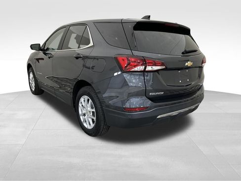Used 2023 Chevrolet Equinox LT w/ Driver Convenience Package image 3