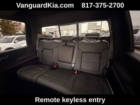 Used 2025 GMC Sierra 2500 AT4X image 25