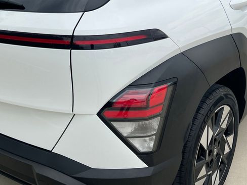Used 2024 Hyundai Kona SEL FWD image 14