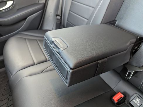 Used 2021 Mercedes-Benz GLC 300 4MATIC image 43