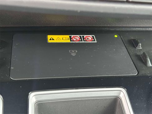 Used 2025 Toyota Sienna Platinum image 30