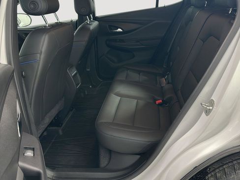 Used 2024 Buick Envista Sport Touring w/ Convenience I Package image 18