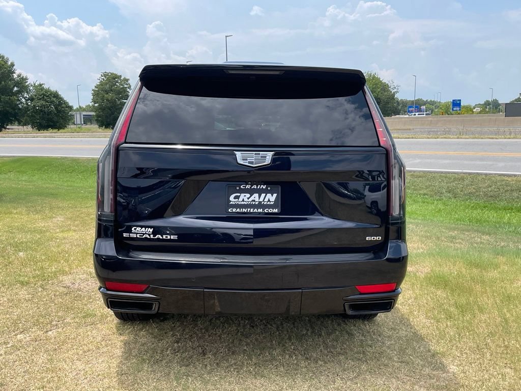 Used 2022 Cadillac Escalade ESV Sport Platinum AWD/4WD image 6