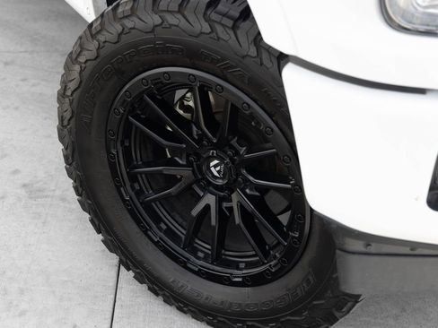 Used 2020 Ford F150 Lariat w/ Equipment Group 502A Luxury image 8