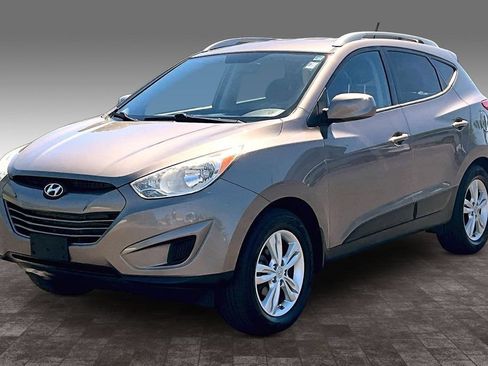 Used 2011 Hyundai Tucson GLS w/ Navigation Pkg 2 FWD image 24