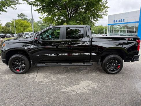 Used 2025 Chevrolet Silverado 1500 RST w/ Redline Edition AWD/4WD image 2