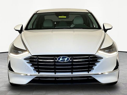 Used 2022 Hyundai Sonata SE w/ Cargo Package FWD image 2