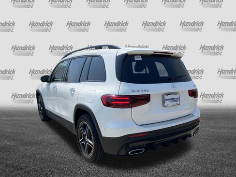 Certified 2025 Mercedes-Benz GLB 250 4MATIC image 7