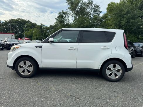 Used 2014 Kia Soul FWD image 2
