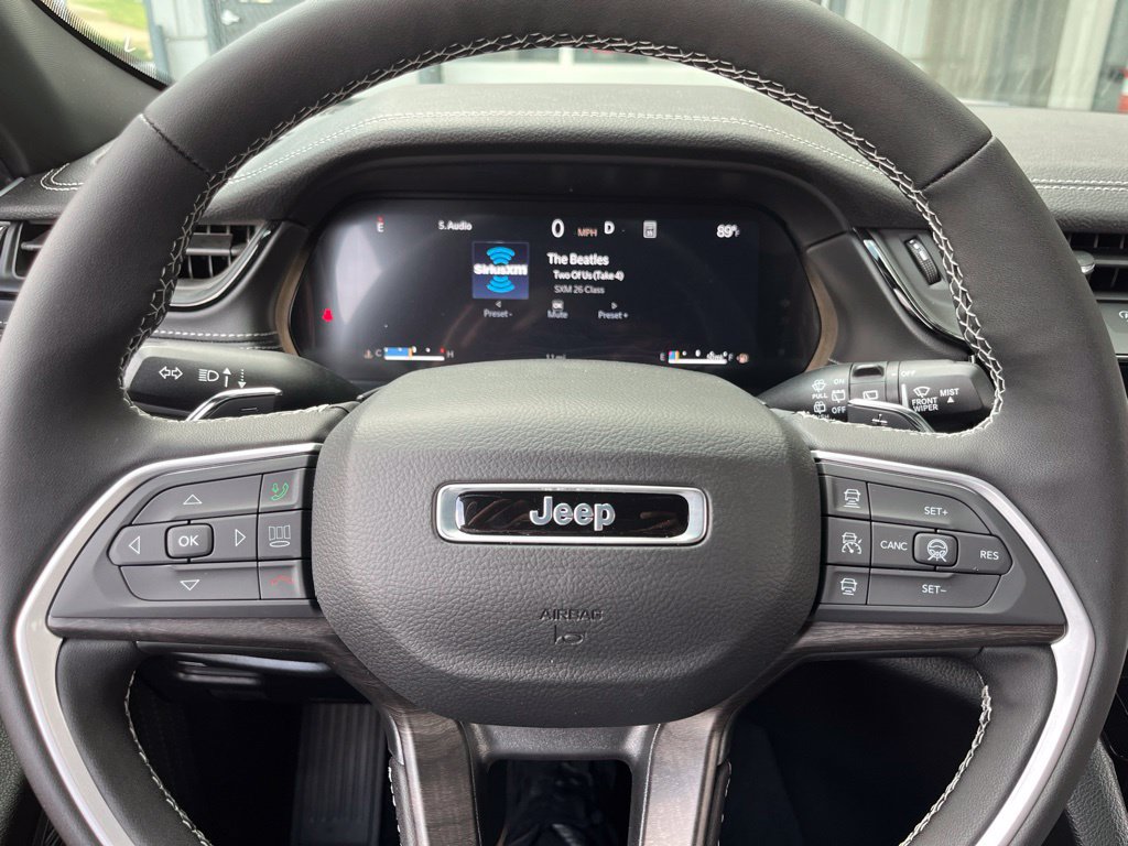 New 2026 Jeep Grand Cherokee Altitude AWD/4WD image 25