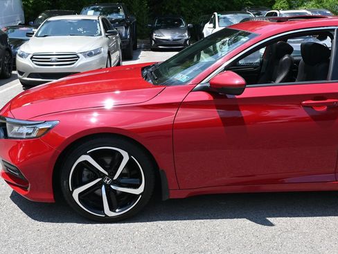 Used 2019 Honda Accord Sport image 4
