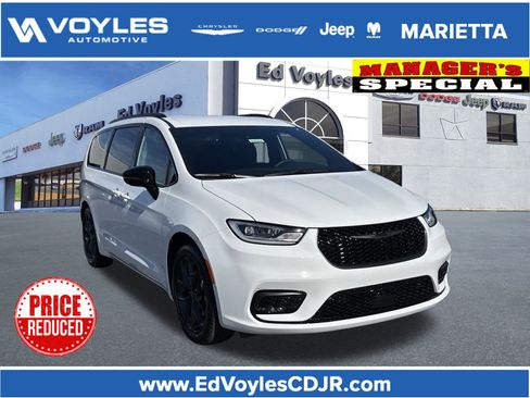 New 2026 Chrysler Pacifica Select w/ S Appearance Package FWD image 1