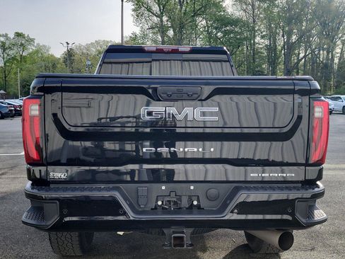Used 2024 GMC Sierra 2500 Denali Ultimate AWD/4WD image 4