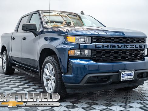 Used 2022 Chevrolet Silverado 1500 Custom w/ Safety Confidence Package AWD/4WD image 1