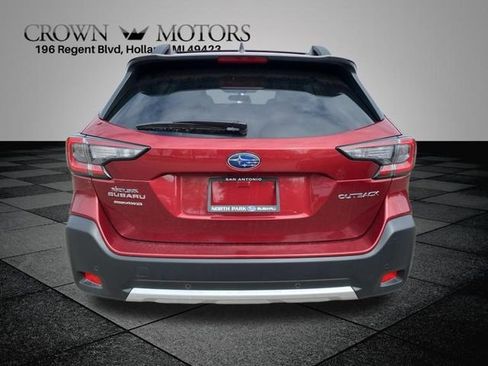 Used 2025 Subaru Outback Limited AWD/4WD image 11
