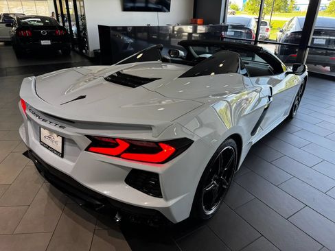 Used 2024 Chevrolet Corvette Stingray Preferred Conv w/ 2LT RWD image 5
