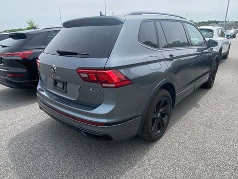 Used 2024 Volkswagen Tiguan SE R-Line image 11