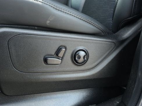 Used 2023 RAM 1500 Big Horn AWD/4WD image 24