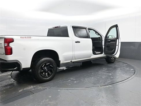 Used 2022 Chevrolet Silverado 1500 LT Trail Boss image 29