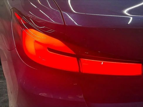 Used 2021 BMW 530i w/ Premium Package RWD image 24
