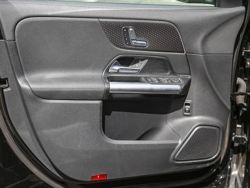 Certified 2025 Mercedes-Benz GLA 250 image 18