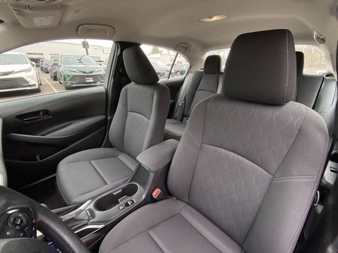 Used 2023 Toyota Corolla LE image 19