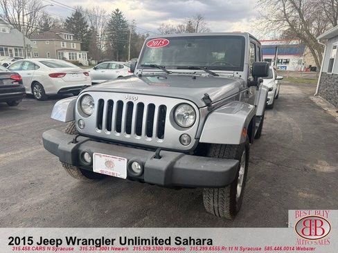 Used 2015 Jeep Wrangler Unlimited Sahara w/ Dual Top Group AWD/4WD image 3