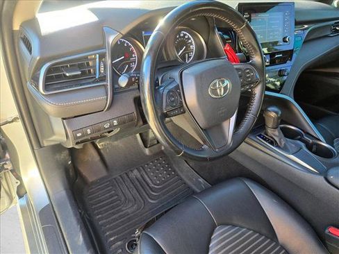 Used 2021 Toyota Camry SE image 9
