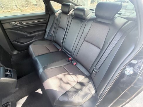 Used 2019 Honda Accord Sport image 9