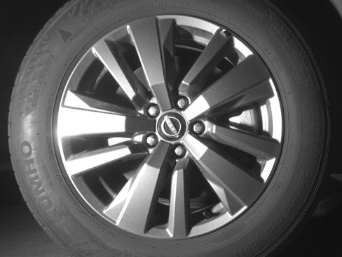 Used 2025 Nissan Pathfinder SV image 13