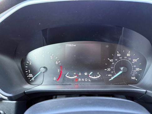 Used 2020 Ford Escape SE image 24