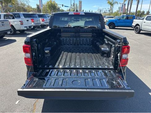 Used 2025 Ford Maverick Lobo image 19