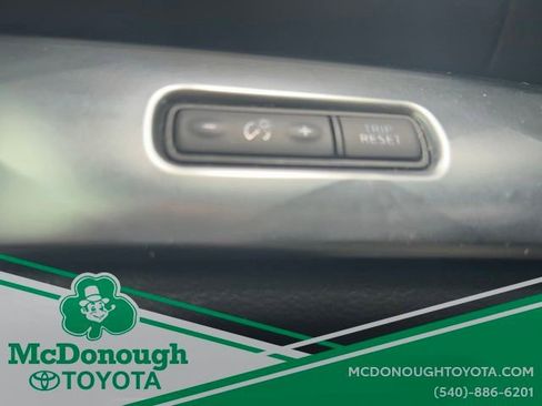 Used 2023 Nissan Maxima SV w/ Floor Mat Group FWD image 17