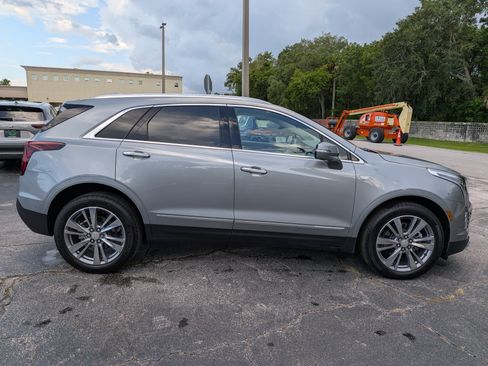 Used 2025 Cadillac XT5 Premium Luxury w/ Technology Package FWD image 3