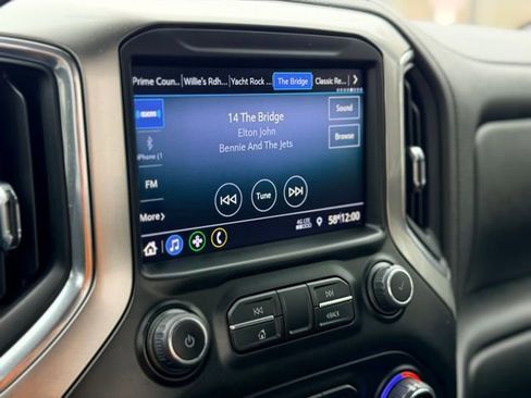 Used 2022 Chevrolet Silverado 2500 LT w/ Convenience Package image 15