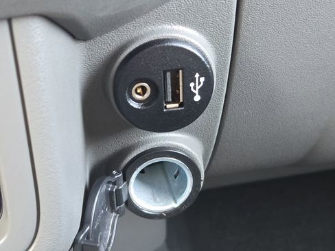 Used 2021 Nissan Frontier SV AWD/4WD image 42