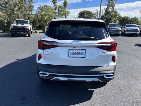 Used 2023 Kia Seltos EX image 5