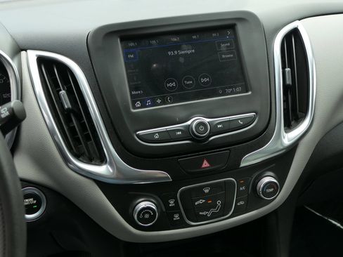 Used 2019 Chevrolet Equinox LS AWD/4WD image 19