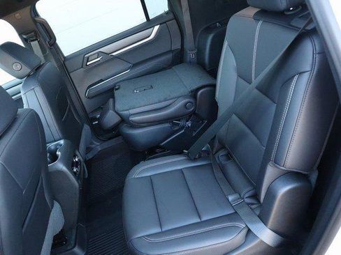 New 2026 GMC Acadia Elevation image 14