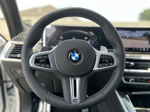 New 2026 BMW X5 M60i w/ Executive Package image 31