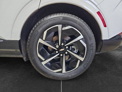 Used 2024 Chevrolet Equinox EV LT FWD image 28