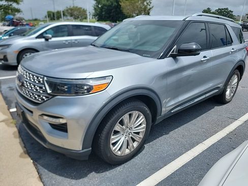 Used 2020 Ford Explorer Limited w/ Class III Trailer Tow Package RWD image 1