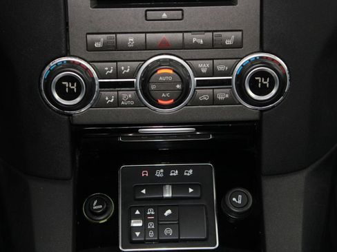 Used 2016 Land Rover LR4 HSE LUX image 21