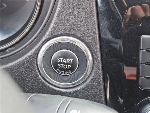 Used 2019 Nissan Rogue Sport SV image 19