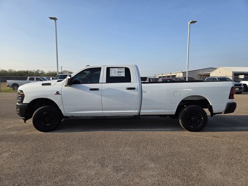 New 2025 RAM 2500 Tradesman AWD/4WD image 4
