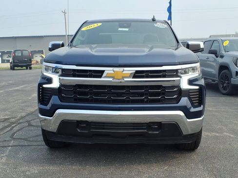 Used 2023 Chevrolet Silverado 1500 LT AWD/4WD image 2